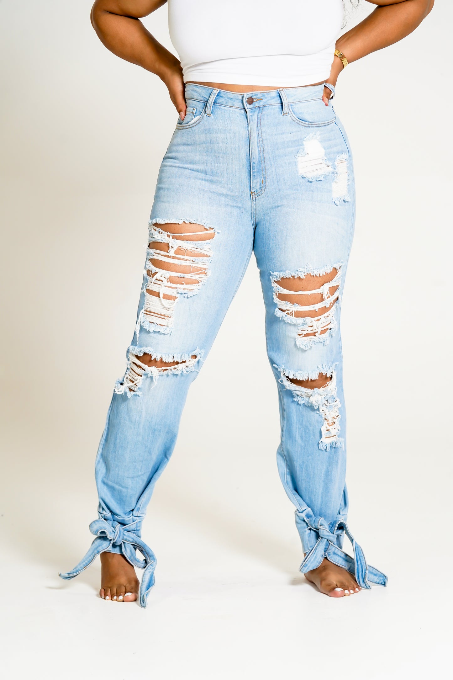 High Rise Ankle Tied Jeans w/Destruction